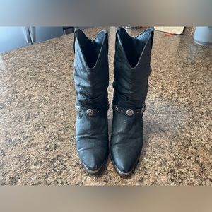 Dingo cowboy boots ⛓️